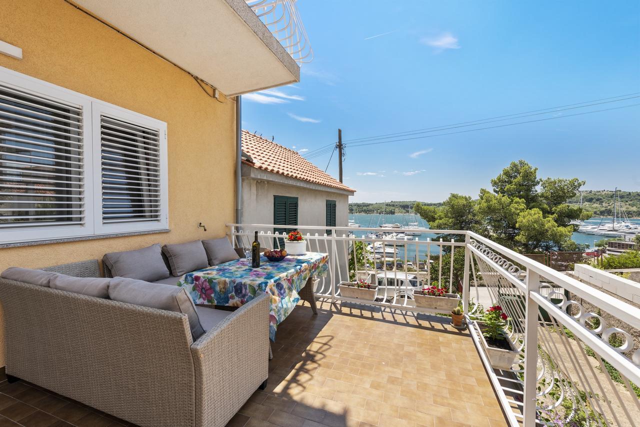 Apartments Tara, Sibenik - Mandalina Extérieur photo
